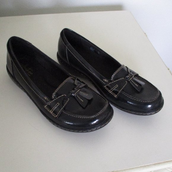 Collection by Clarks Womens Black Faux Leather Tassel Loafer NWOB - Size 7M - Picture 2 of 9